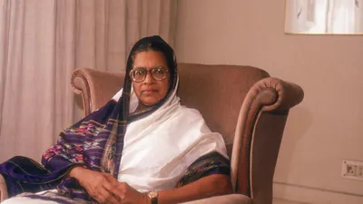 தமிழ்நாடு முன்னாள் கவர்னர் ஃபாத்திமா பீவி மரணம்  அவருக்கு வயது 96 