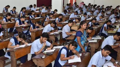 2025–26 ஆம் கல்வியாண்டு முதல்  2 முறை பொதுத் தேர்வு   மத்திய கல்வித்துறை அமைச்சர் தர்மேந்திர பிரதான் அறிவிப்பு 